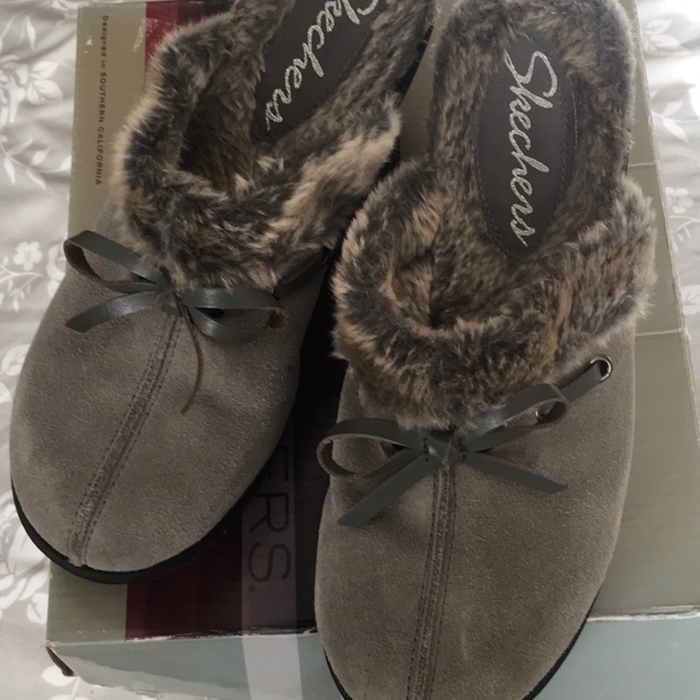 Skechers rubber heeled clog